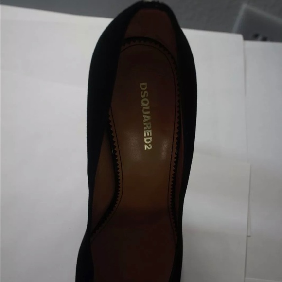 BRAND NEW DSQAURED2 black pumps with gold heels - Picture 6 of 7